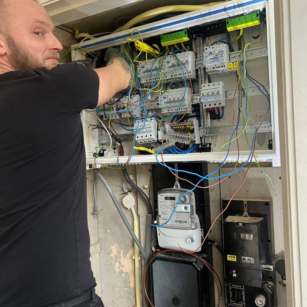 Bouw Steen - Groepenkast vervangen