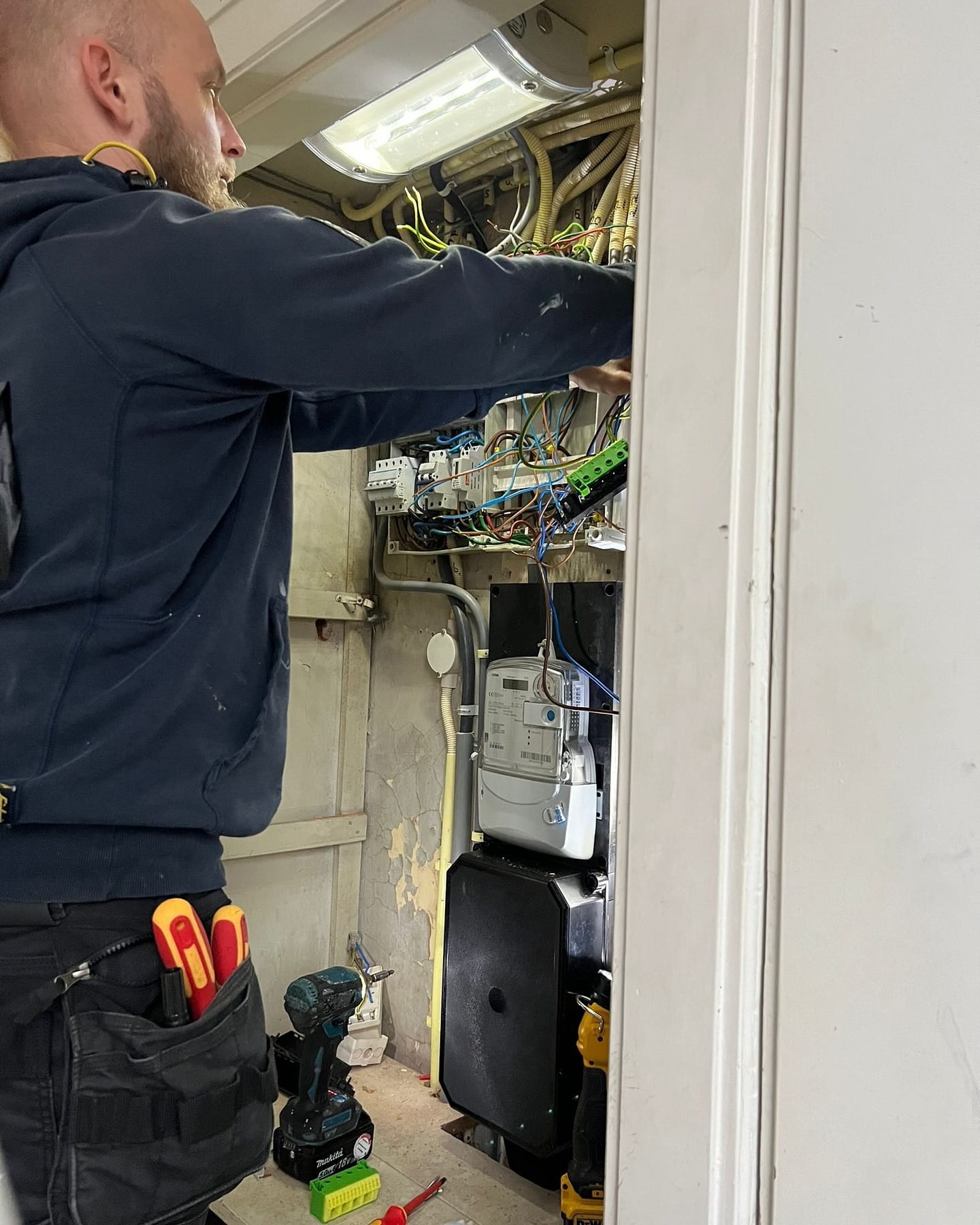 Groepenkast vervangen bij Basisschool De Drie Linden in Den Haag